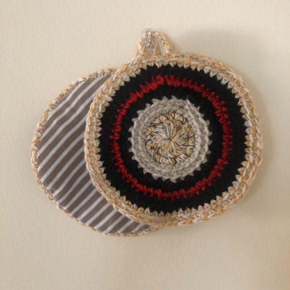 Handmade crochet gift pot holders bundle of 5 - Picture 9 of 12